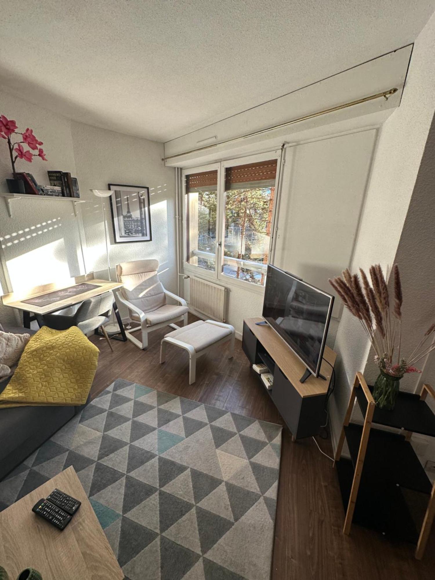 Studio Elegant A Cergy Exterior photo